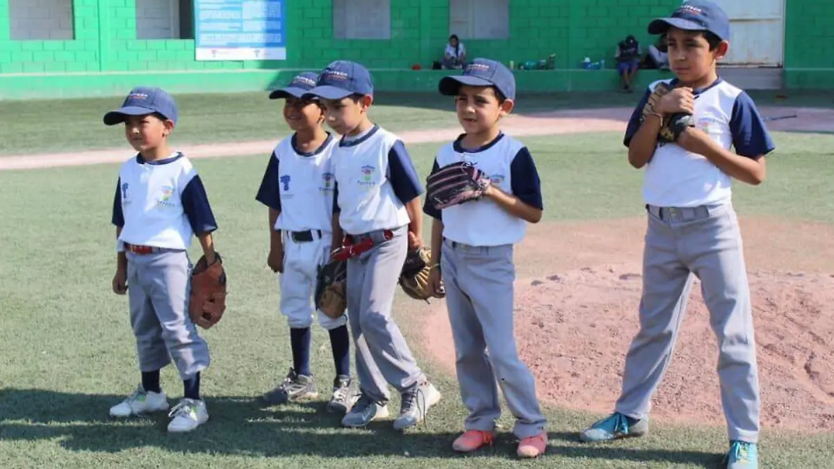 10 Invitan a practicar beisbol en la Compresora1